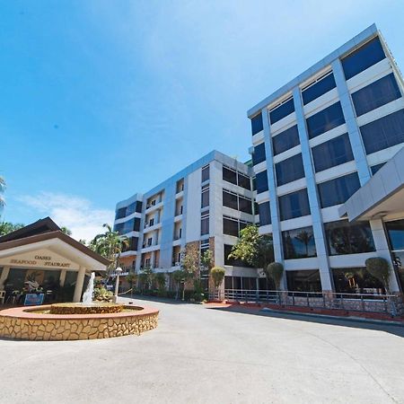 Отель Reddoorz Premium @ The Ritz Garden Oases Davao Экстерьер фото