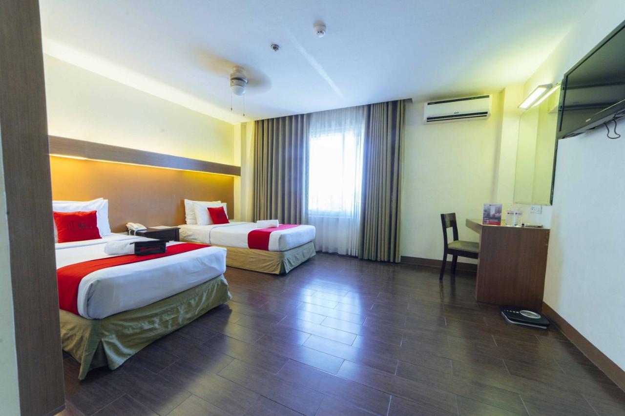 Отель Reddoorz Premium @ The Ritz Garden Oases Davao Экстерьер фото