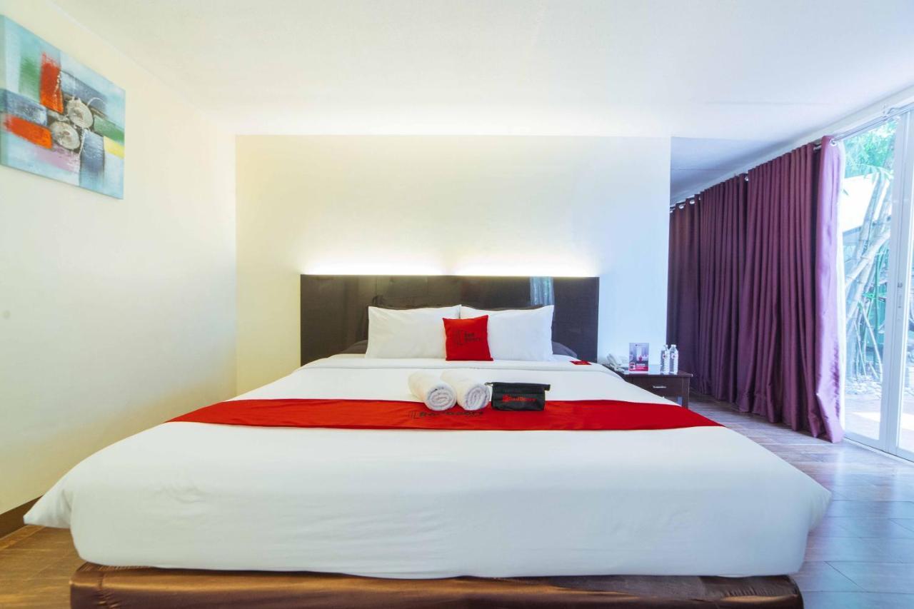 Отель Reddoorz Premium @ The Ritz Garden Oases Davao Экстерьер фото